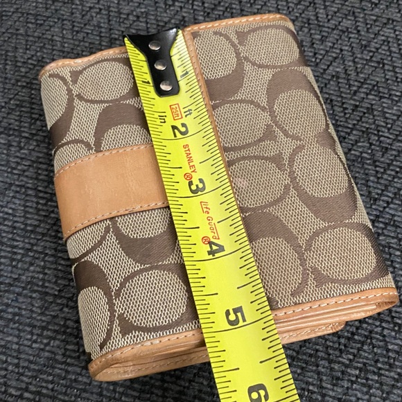 Authentic Coach Wallet! - Picture 12 of 13